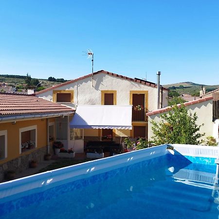 Casa Rural Los 7 Pinos De Gredos ナバレドンダ・デ・グレドス エクステリア 写真