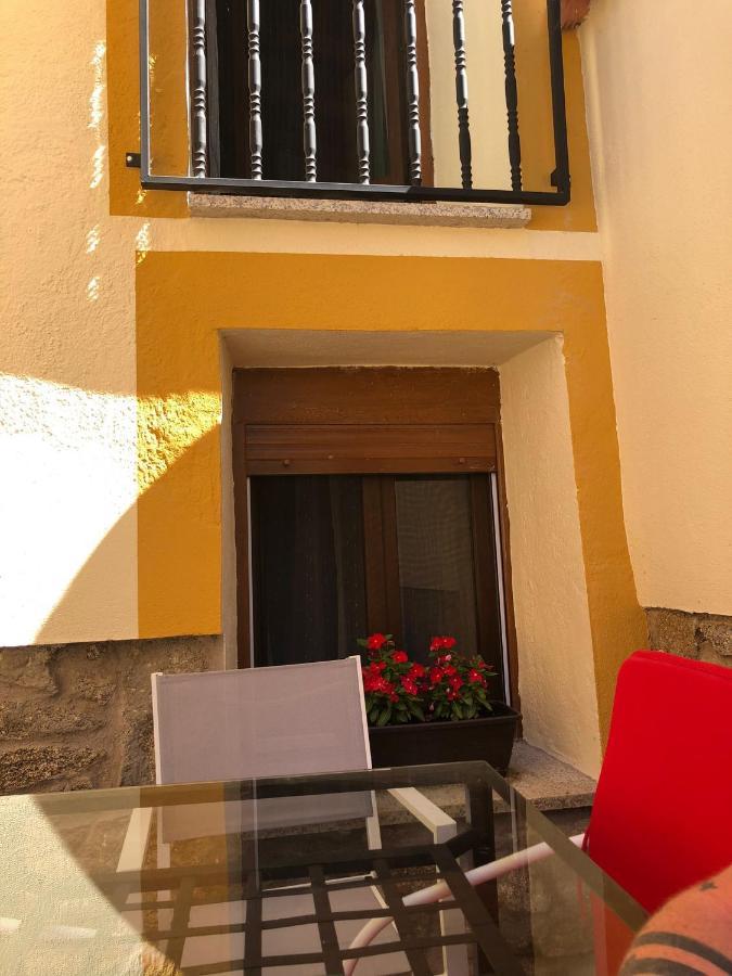 Casa Rural Los 7 Pinos De Gredos ナバレドンダ・デ・グレドス エクステリア 写真