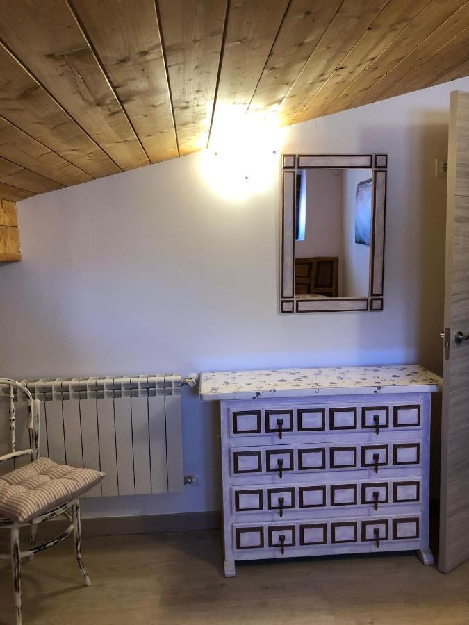 Casa Rural Los 7 Pinos De Gredos ナバレドンダ・デ・グレドス エクステリア 写真