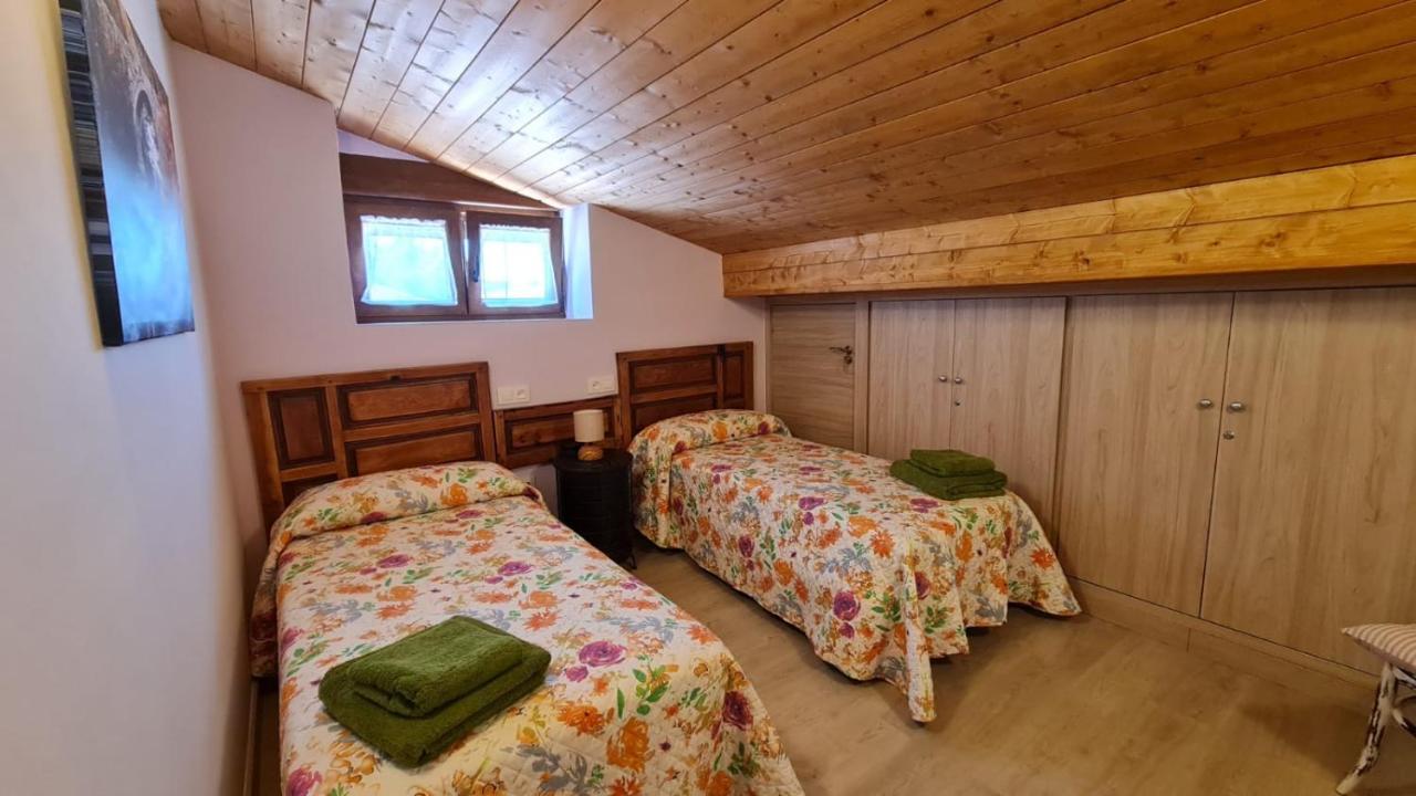 Casa Rural Los 7 Pinos De Gredos ナバレドンダ・デ・グレドス エクステリア 写真