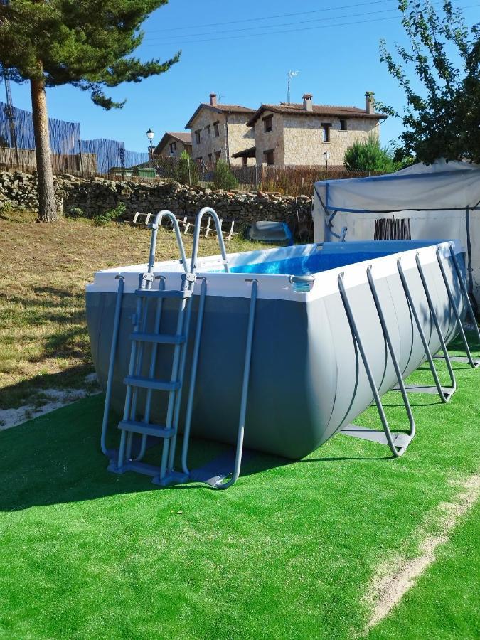Casa Rural Los 7 Pinos De Gredos ナバレドンダ・デ・グレドス エクステリア 写真
